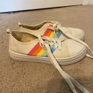 pride rainbow sneaker size 6/7